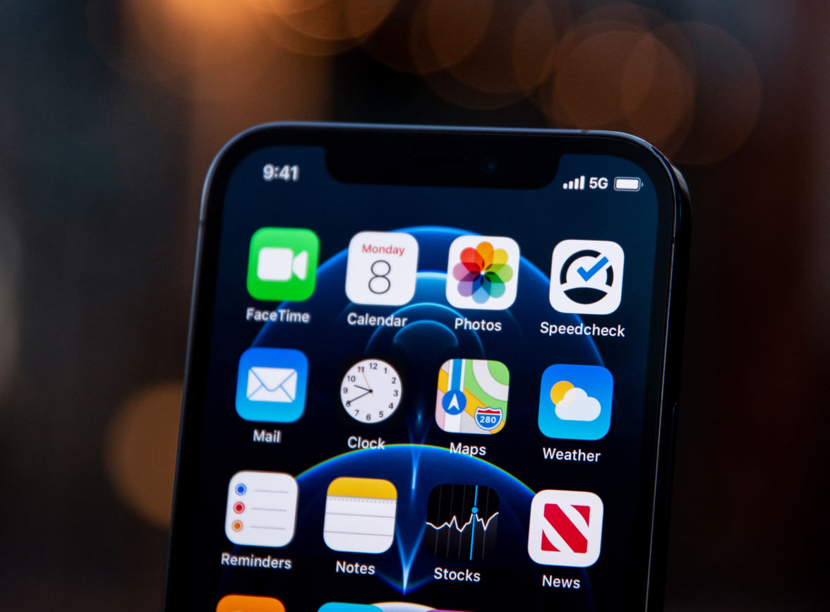 绥德苹果手机维修分享为什么 iPhone 12 在冬季会自动关机 